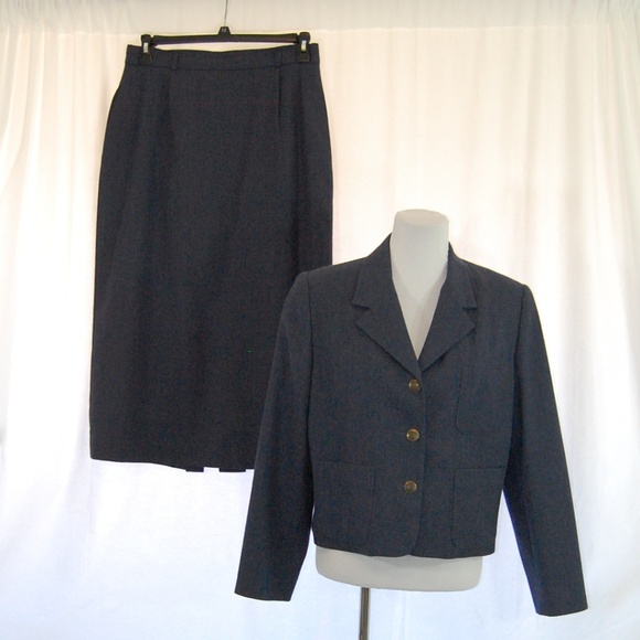David Brooks Jackets & Blazers - 2 Piece 100% Wool Skirt Suit